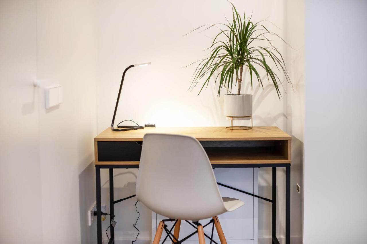 3 Bedroom Apart/24H Self Check In/Free Parking/Up To 6 People/ Вильнюс Экстерьер фото